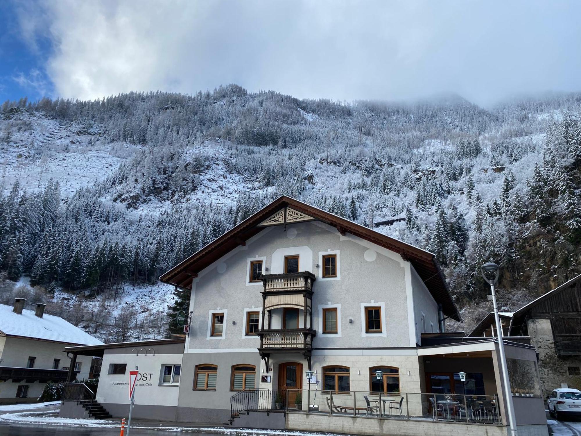 Gasthaus Post Matrei in Osttirol Exterior photo